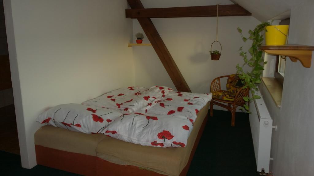Penzion Eqilon Hotel Melnik Exterior photo